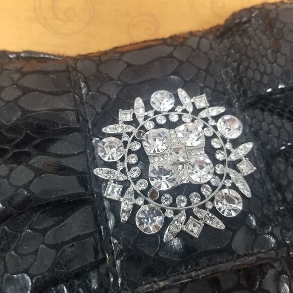 Blingy Black Wristlet - Picture 10 of 12